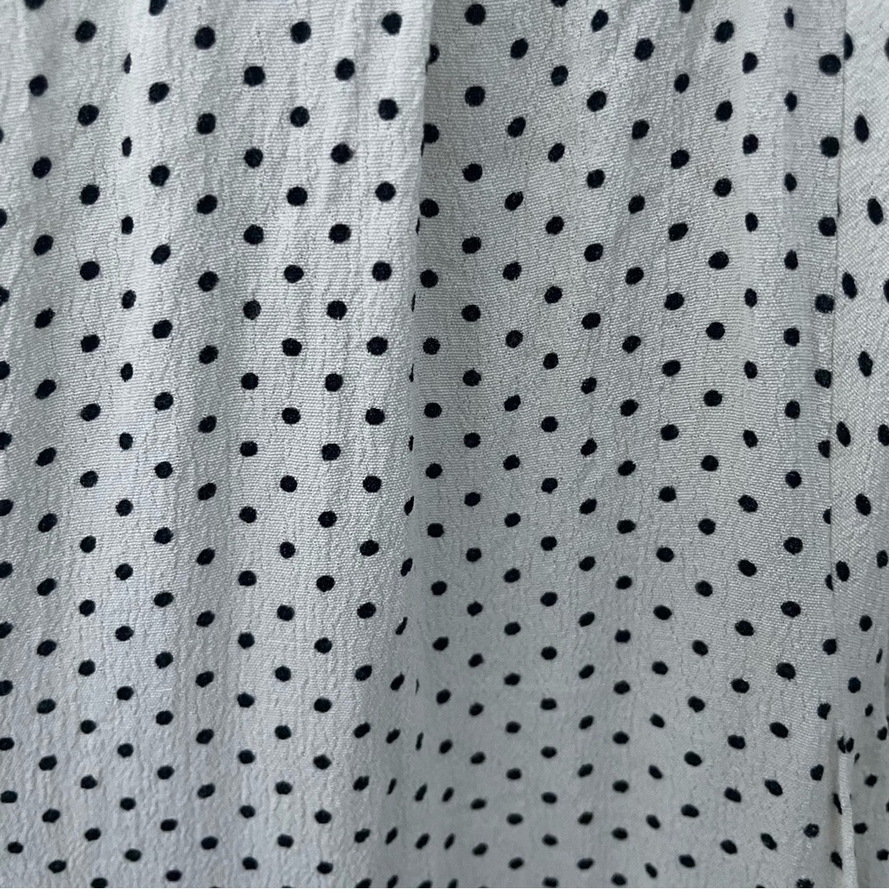 H&M Mama Maternity Top White with black Polka Dots Flutter Sleeve M​​​​​…​​ - Picture 5 of 5